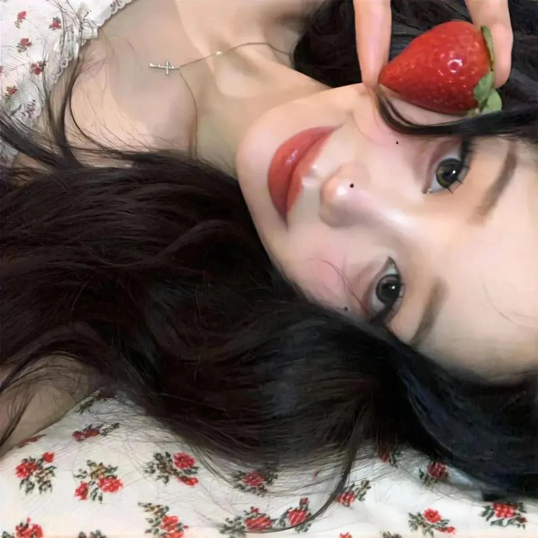 八零家属院来了个异域大美人